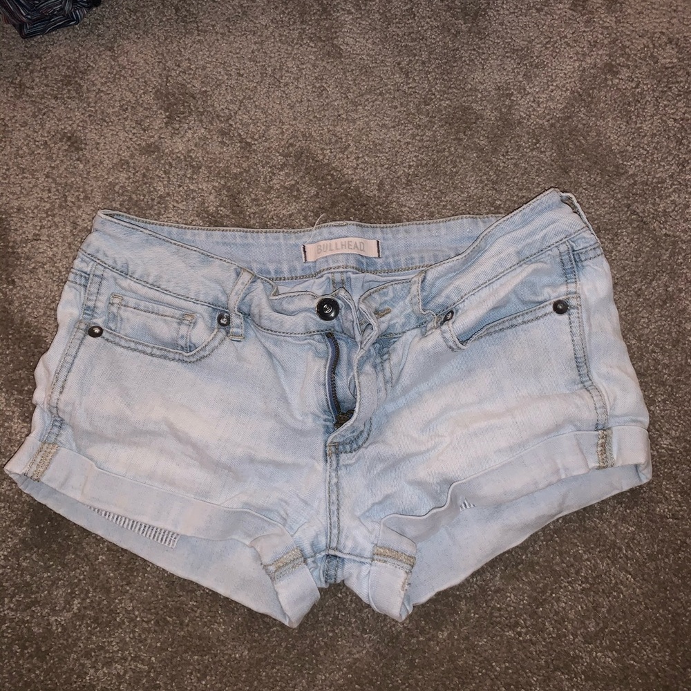 Light blue bullhead shorts